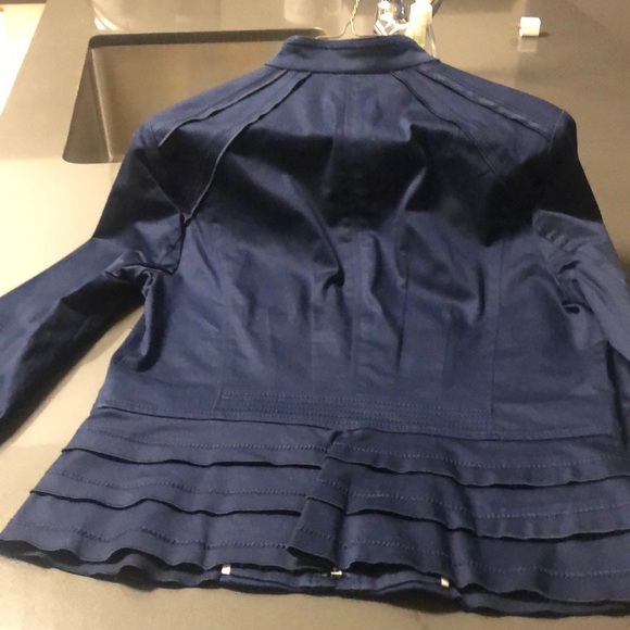 Jacket - Picture 2 of 3